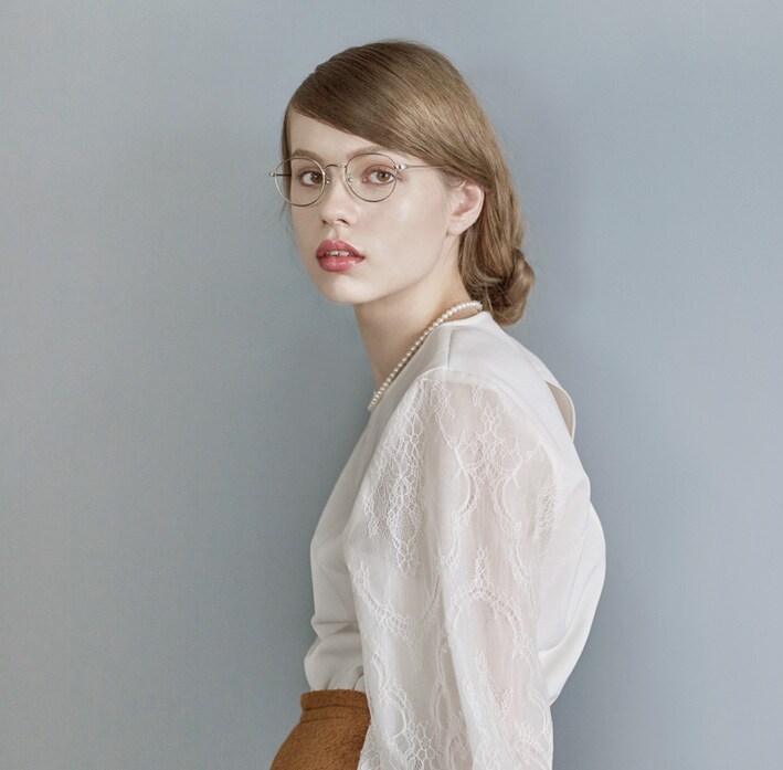 Retro Frame×Feminine
