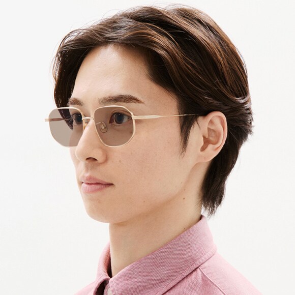 JINS TODAY 2025-26FW（ゴールド）カラーレンズ着用イメージ
