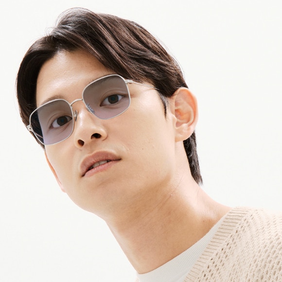 JINS TODAY 2025-26FW（シルバー）カラーレンズ着用イメージ