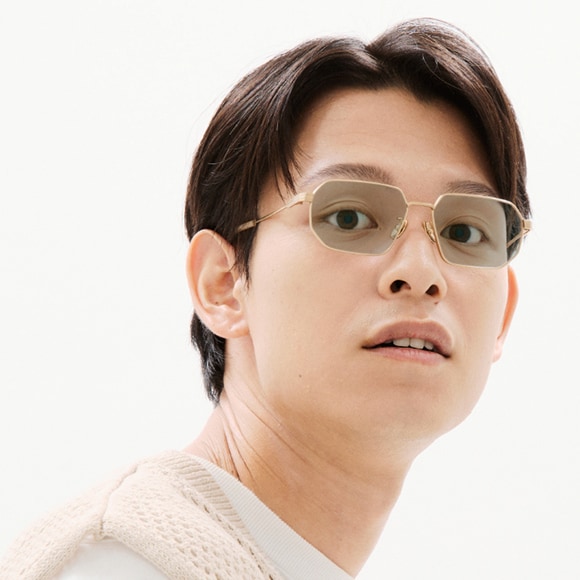 JINS TODAY 2025-26FW（シルバー）カラーレンズ着用イメージ