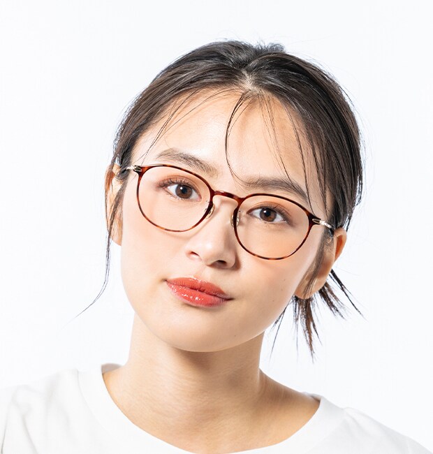 メガネを「１秒」でかけて、より強力にUV対策！