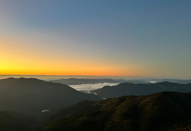 パノラマビューの星空客室に滞在！星のソムリエ®︎のガイドで満点の星空を「みる」。3
