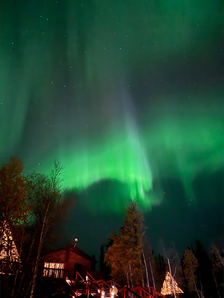 宇宙の神秘！ 夜空で美しくゆらめくオーロラを「みる」。3