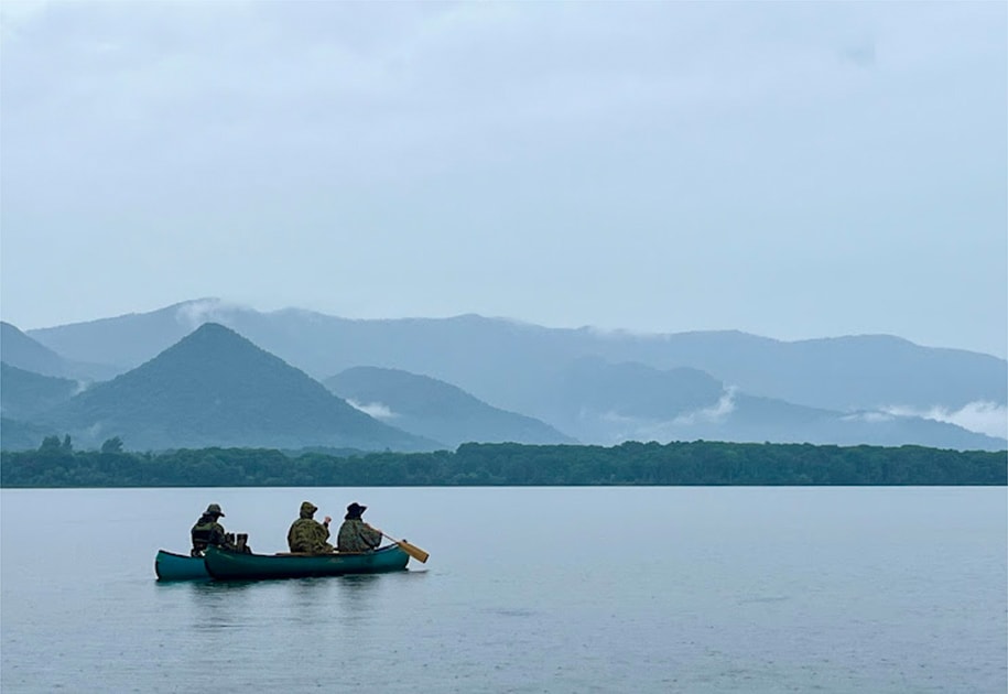 自分と自然、それだけの場所へ。波しぶきのかかる湖畔の宿を貸切。専用カヌーで大自然を「みる」。4