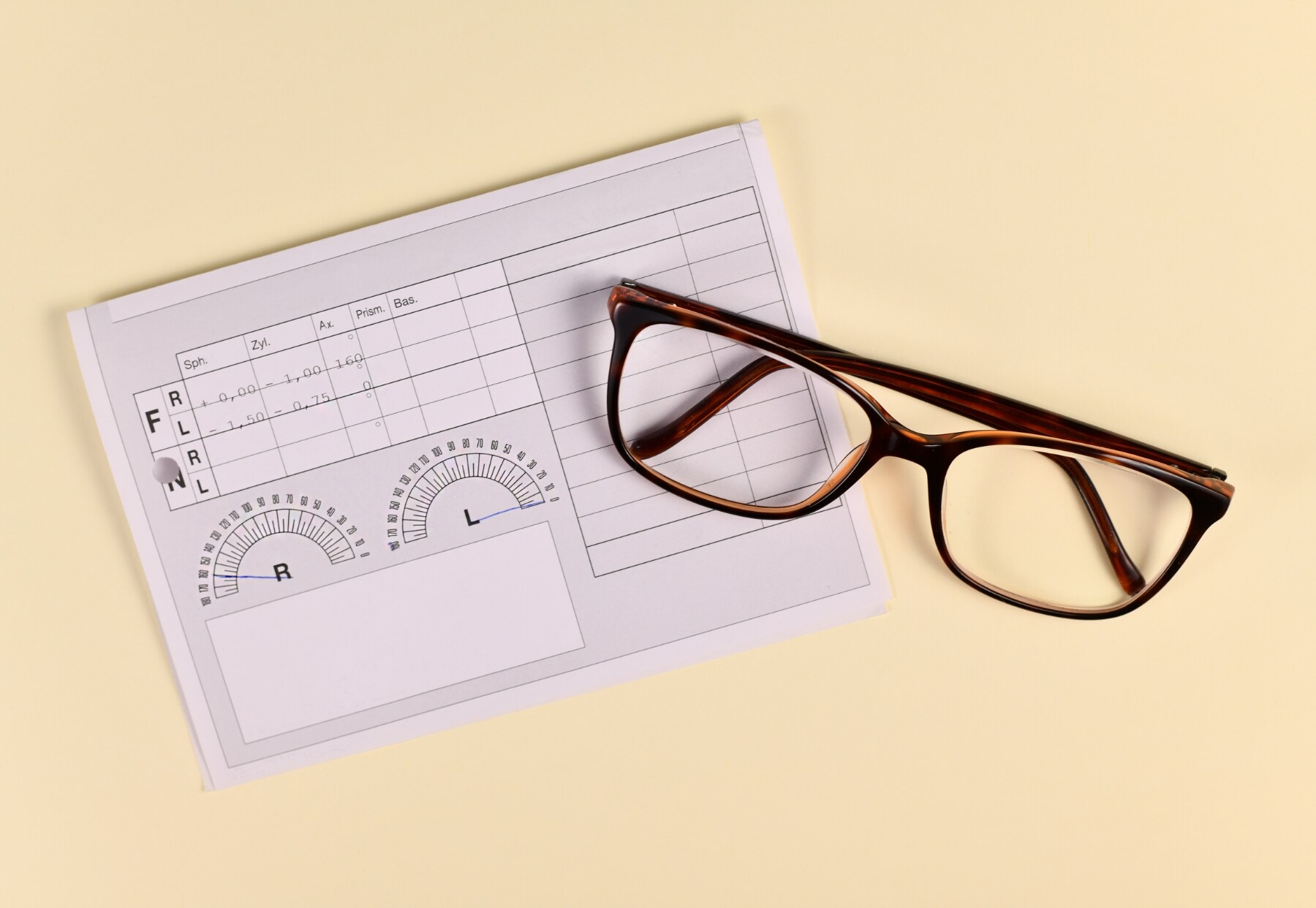 メガネの度数を調べるアプリ